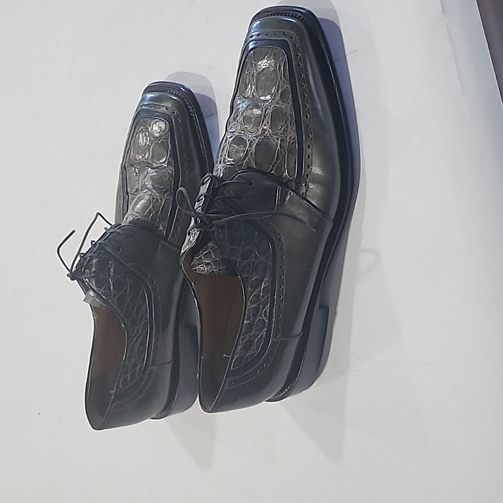 Mens dress shoes